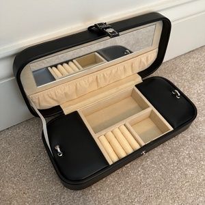 Liz Claiborne Travel Jewelry Organizer